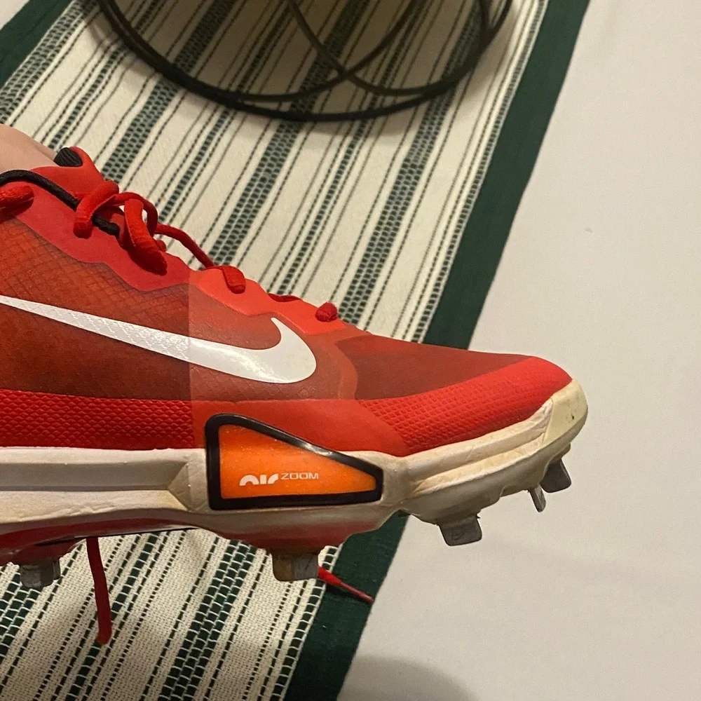 Men’s Nike Metal Baseball Cleats Red with White Swoosh Size 8.5